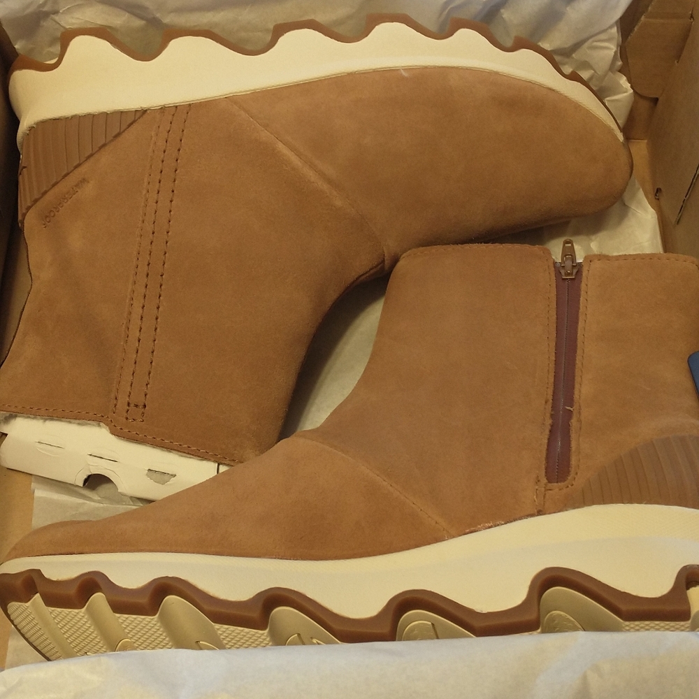 Sorel Kinetic Short Camel Brown Boots